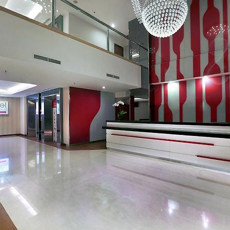 Favehotel Ahmad Yani Бекаси Экстерьер фото