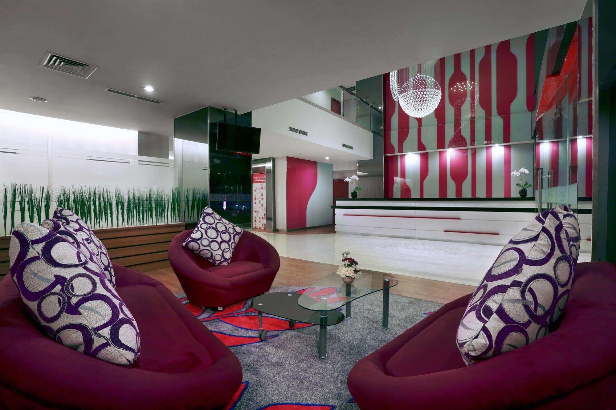 Favehotel Ahmad Yani Бекаси Экстерьер фото