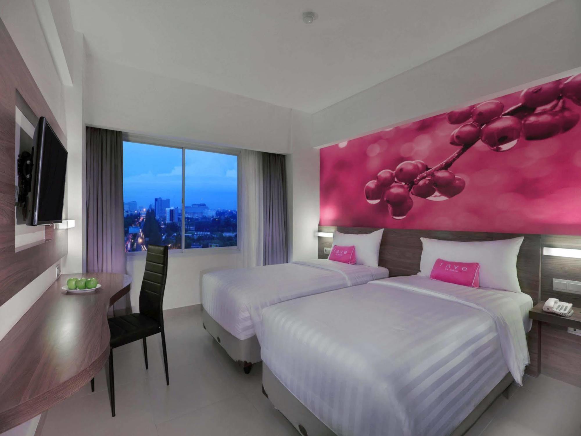 Favehotel Ahmad Yani Бекаси Экстерьер фото