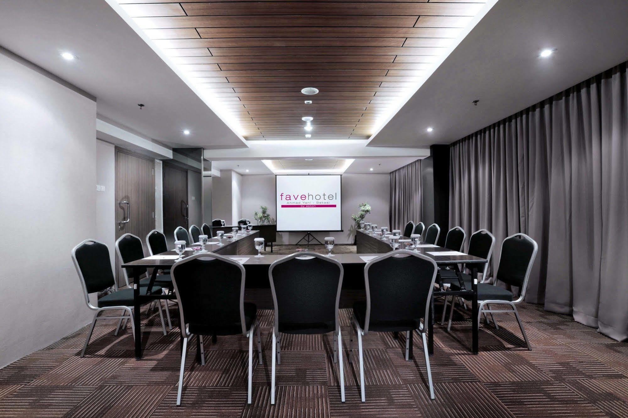 Favehotel Ahmad Yani Бекаси Экстерьер фото