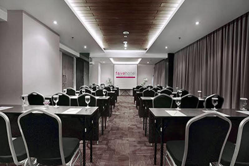 Favehotel Ahmad Yani Бекаси Экстерьер фото